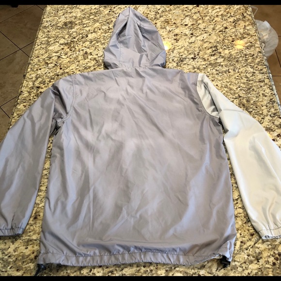 *Sold* Men’s matrix windbreaker grey white silver size S - Picture 2 of 4